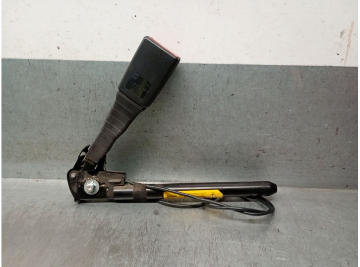 Recambio de pretensor airbag derecho para opel zafira b 1.9 cdti referencia OEM IAM 13217491 93186290 