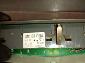 Recambio de luz central de freno para opel zafira b 1.9 cdti referencia OEM IAM 13211587 93183919 