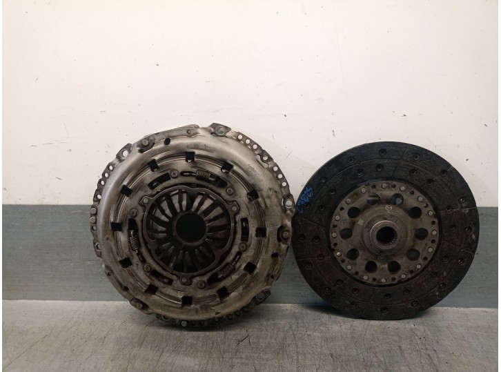 Recambio de kit embrague para mazda 3 lim. (bl) 2.2 turbodiesel cat referencia OEM IAM SH0116410 