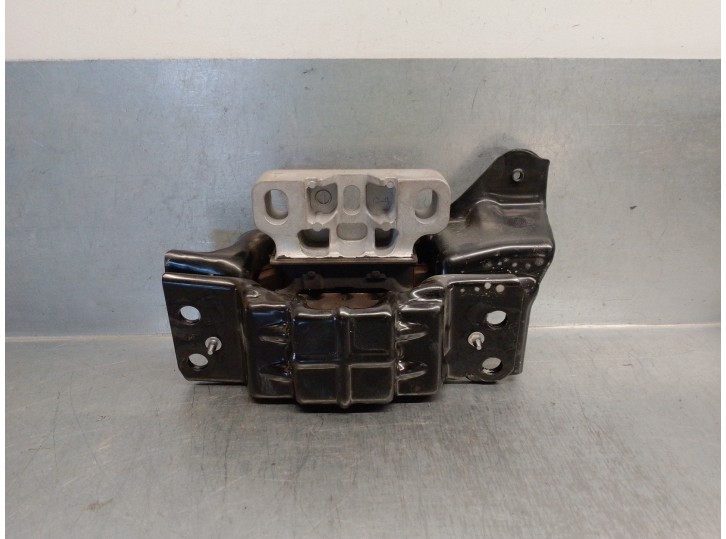 Replacement gearshift support for Seat Ibiza (KJ1) 1.0 TSI OEM IAM reference 2Q0199555BC 