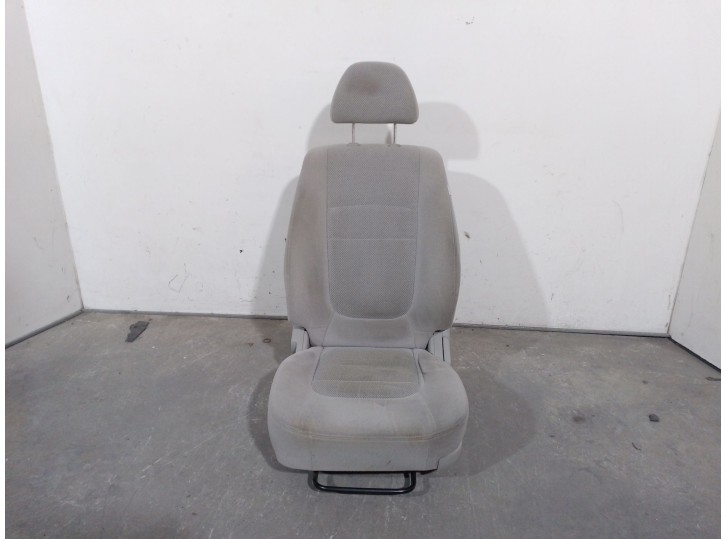Recambio de asiento delantero izquierdo para kia cerato 2.0 turbodiesel cat referencia OEM IAM 883032F040372 883032F040372 