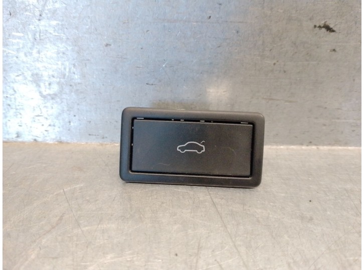 Replacement switch for Cupra Formentor (KM7, KMP) 1.5 TSI OEM IAM reference 3G0959831B 3G0959831B 