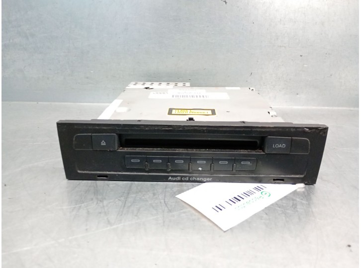 Replacement audio system / CD radio for Audi Q7 (4LB) 3.0 TDI Quattro OEM IAM reference 4L0035111 