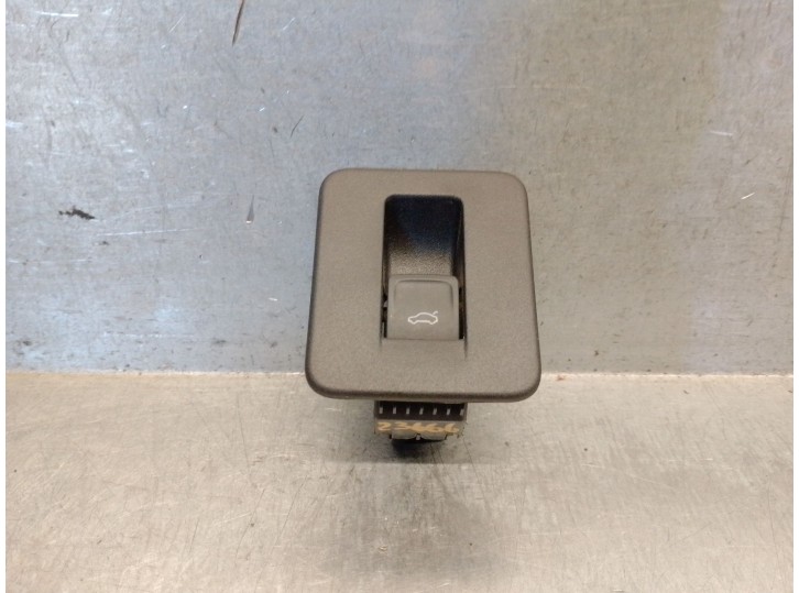 Replacement switch for Cupra Formentor (KM7, KMP) 1.5 TSI OEM IAM reference 3G0959831A 3G0959831A 