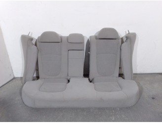 Recambio de asientos traseros para kia cerato 2.0 turbodiesel cat referencia OEM IAM 891012F000372 891012F000372 