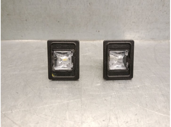 Recambio de piloto matricula para mercedes-benz clase a (w177) a 180 d (177.003) referencia OEM IAM A0009062903 A0009062903 HELL