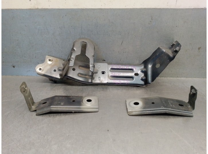 Replacement lateral reinforcement for Cupra Formentor (KM7, KMP) 1.5 TSI OEM IAM reference 5FF821167A 5FF821167B 