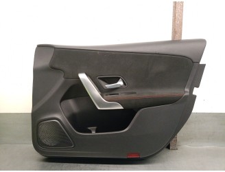 Recambio de guarnecido puerta delantera derecha para mercedes-benz clase a (w177) a 180 d (177.003) referencia OEM IAM A17772040