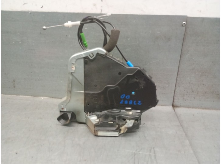 Recambio de cerradura puerta delantera derecha para lexus nx (_z1_) 300h awd (ayz15_) referencia OEM IAM 6903078020 6903078020 