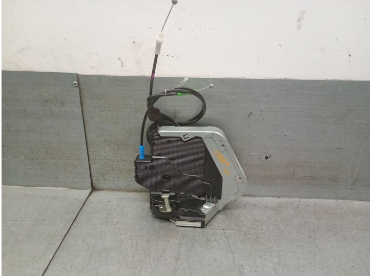 Recambio de cerradura puerta trasera izquierda para lexus nx (_z1_) 300h awd (ayz15_) referencia OEM IAM 6906012410 6906012410 