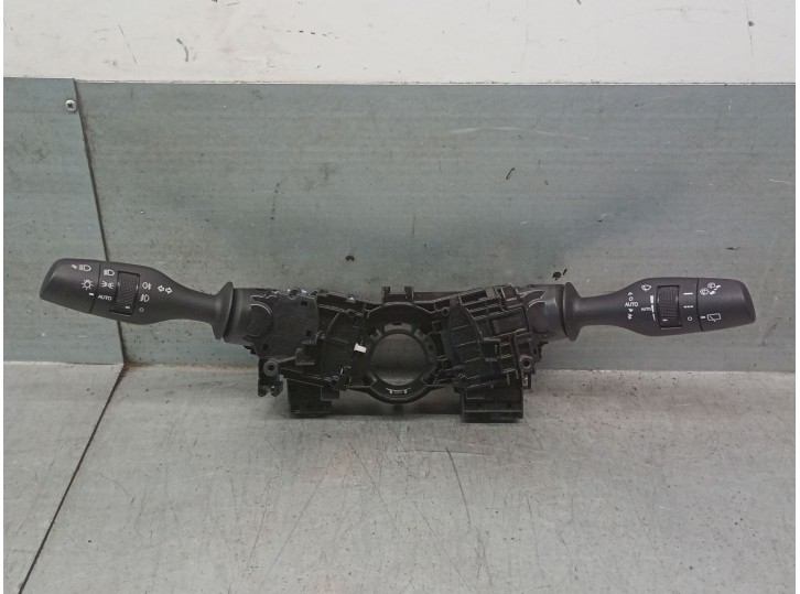 Recambio de mando luces para lexus nx (_z1_) 300h awd (ayz15_) referencia OEM IAM 8414033270 8414033270 