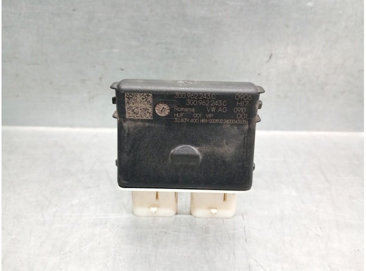 Recambio de modulo electronico para cupra leon sp kl / cfducax0 1.5 leon sp e-hybrid200 referencia OEM IAM 3G0962243C 3G0962243C
