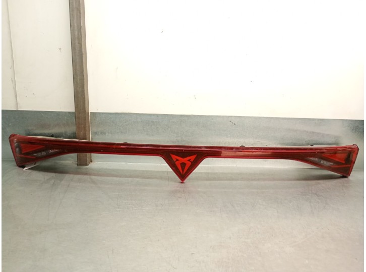 Recambio de piloto trasero central para cupra leon sp kl / cfducax0 1.5 leon sp e-hybrid200 referencia OEM IAM 5FE945307 LC5357