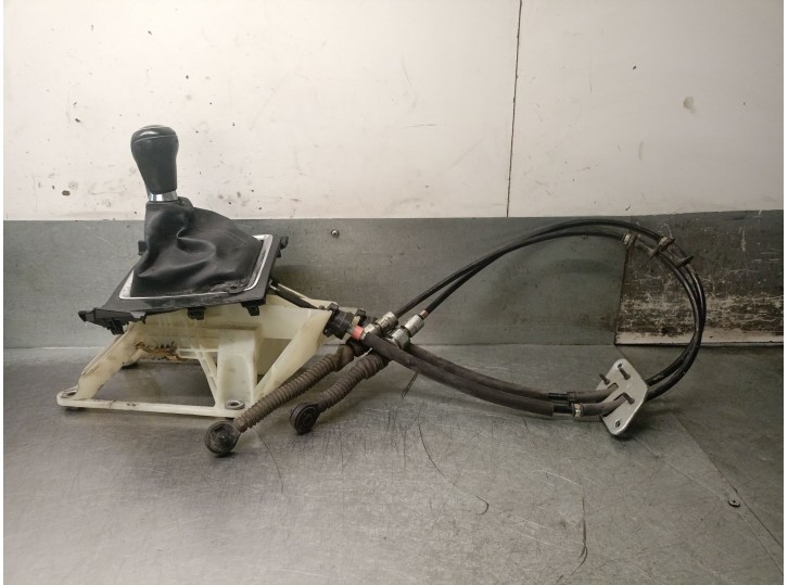 Recambio de palanca cambio para mazda 3 lim. (bl) 2.2 turbodiesel cat referencia OEM IAM BHW346100A BHW346100A 