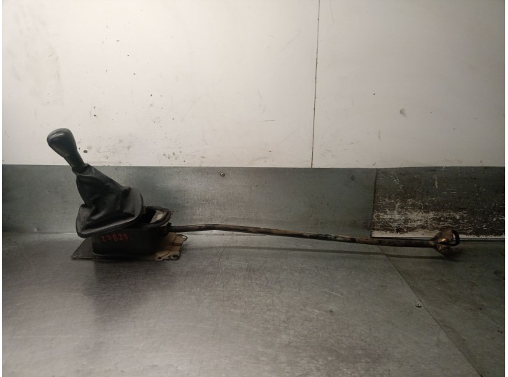 Recambio de palanca cambio para seat ibiza (6k1) 1.4 16v referencia OEM IAM 6K0711023T 6K0711061 