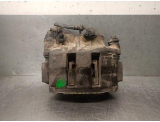 Recambio de pinza freno delantera derecha para opel movano a furgoneta (x70) 2.8 dti (fd) referencia OEM IAM 4402990 4402990 BOS