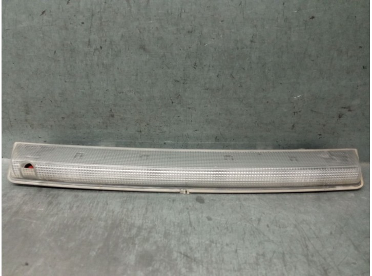 Replacement central brake light for Citroën C4 Saloon 1.6 16v HDi OEM IAM reference 6350V2 6350V2 