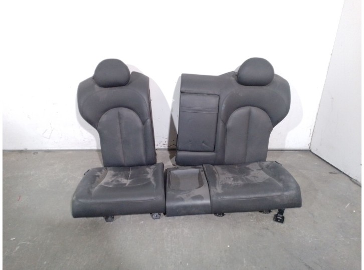 Recambio de asientos traseros para mercedes-benz clase clk (w209) coupe 2.7 cdi 20v cat referencia OEM IAM A2039201932 A20392019
