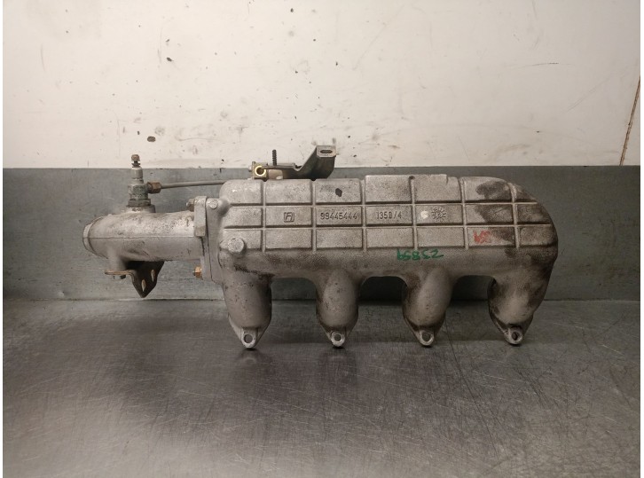 Recambio de colector admision para renault master ii furgoneta (fd) 2.8 dti referencia OEM IAM 7700300678 7700300678 