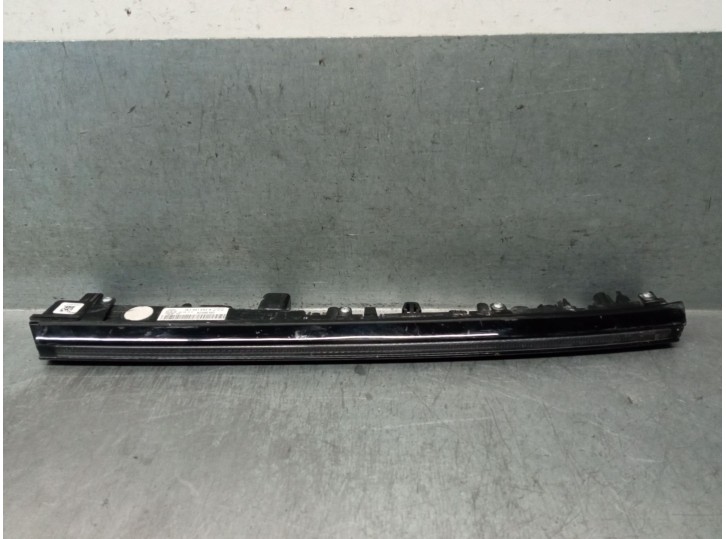 Recambio de piloto delantero derecho para volkswagen touareg (cr7, rc8) 3.0 tsi 4motion referencia OEM IAM 761941653A 761941653A