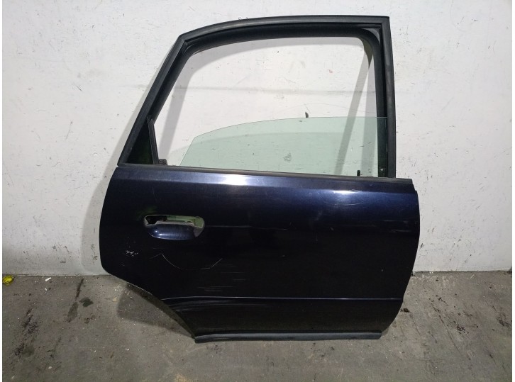 Recambio de puerta trasera derecha para audi a4 berlina (b5) 1.8 referencia OEM IAM 8D0833052F  8D0833052F