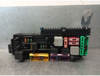 Recambio de caja reles / fusibles para mercedes-benz clase c (w204) c 300 4-matic (204.081) referencia OEM IAM 017187811 748038 