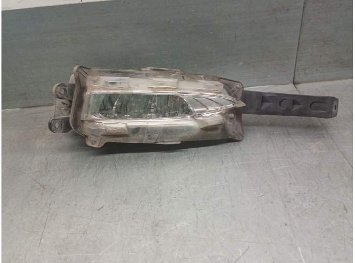 Recambio de faro antiniebla izquierdo para lexus nx (_z1_) 300h awd (ayz15_) referencia OEM IAM 8122078010 8122078010 