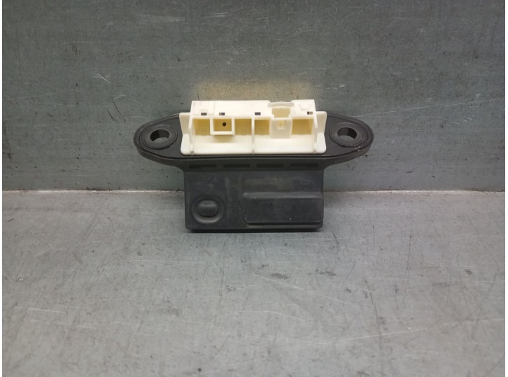 Recambio de maneta exterior porton para lexus nx (_z1_) 300h awd (ayz15_) referencia OEM IAM 8484048020 8484048020 