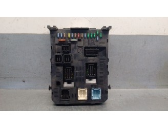 Recambio de caja reles / fusibles para citroën c5 berlina 1.6 16v hdi fap referencia OEM IAM 9656530580 21676031 JOHNSON CONTRO