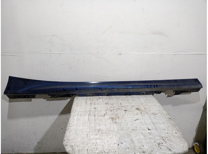 Replacement side skirt for BMW 1 (F20) 118 D OEM IAM reference 51777293554 51777293554 