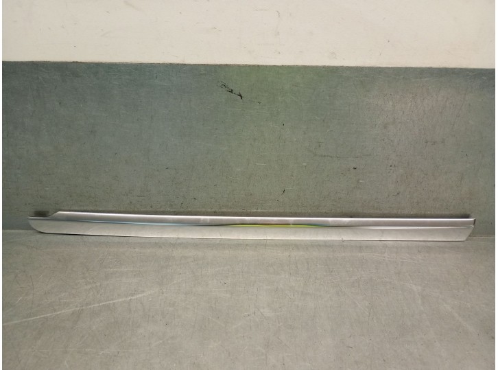 Recambio de moldura para mercedes-benz glc (x253) 200 d 4-matic (253.916) referencia OEM IAM A2536704601  