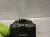 Replacement front left window switch for Land Rover Defender Station Wagon (L663) D250 MHEV 4x4 OEM IAM reference 