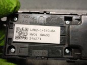 Replacement front left window switch for Land Rover Defender Station Wagon (L663) D250 MHEV 4x4 OEM IAM reference 