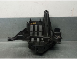 Recambio de caja reles / fusibles para mercedes-benz glc (x253) 200 d 4-matic (253.916) referencia OEM IAM A213503539 A213503539