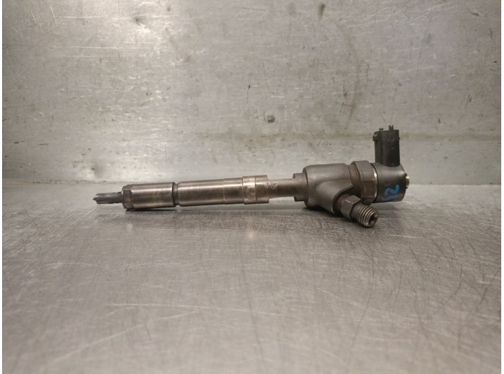 Recambio de inyector para fiat doblo 1.3 16v jtd cat referencia OEM IAM 0445110183 