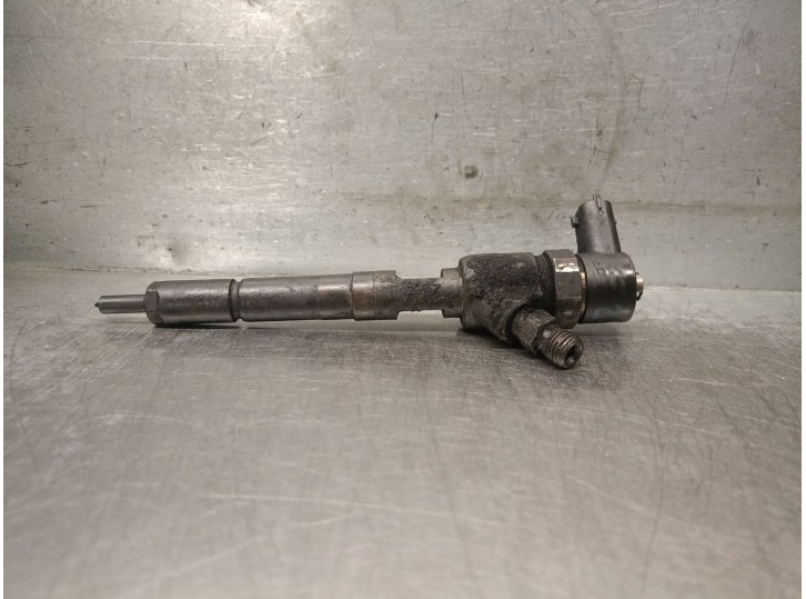 Recambio de inyector para fiat doblo 1.3 16v jtd cat referencia OEM IAM 0445110183 