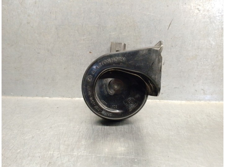 Recambio de claxon para audi q3 (f3b) 35 tdi referencia OEM IAM 5Q0951221D 5Q0951221D CLARTON HORN