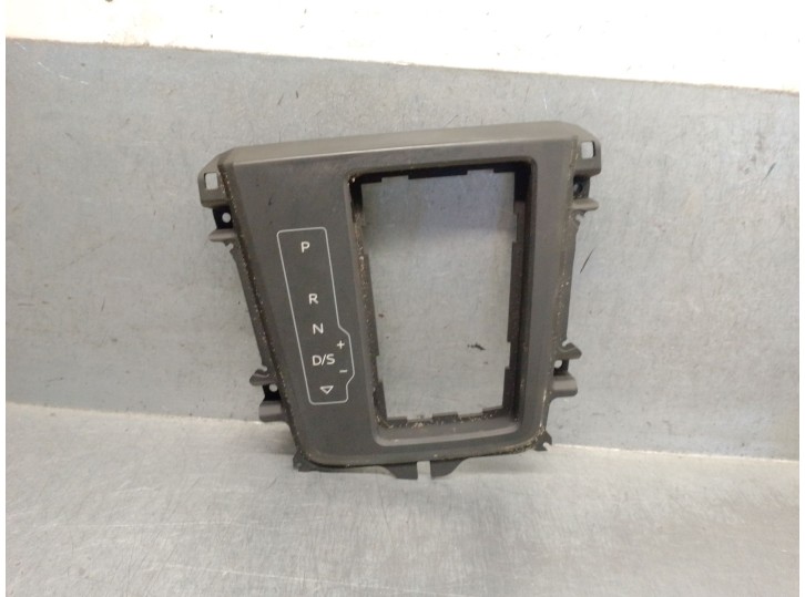 Recambio de moldura para audi q3 (f3b) 35 tdi referencia OEM IAM 83B713463A 83B713463A 