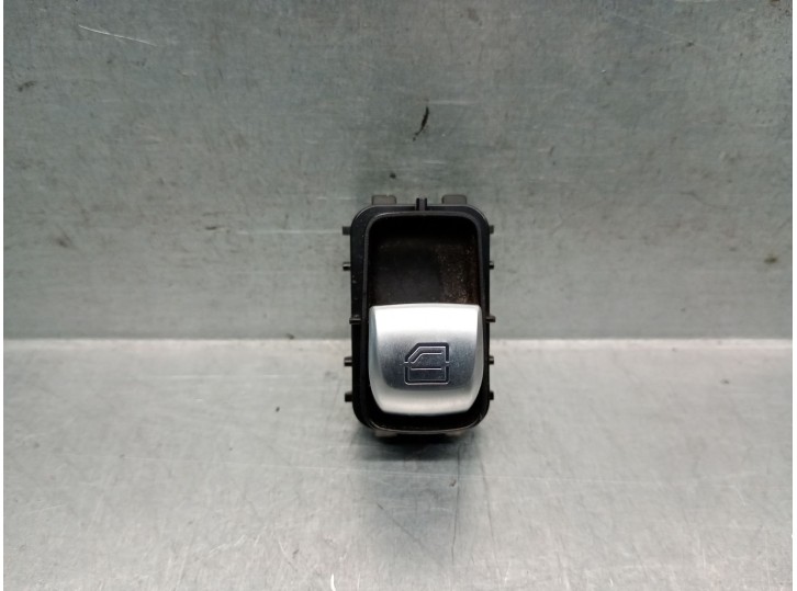 Recambio de mando elevalunas trasero izquierdo para mercedes-benz glc (x253) 200 d 4-matic (253.916) referencia OEM IAM A2059051