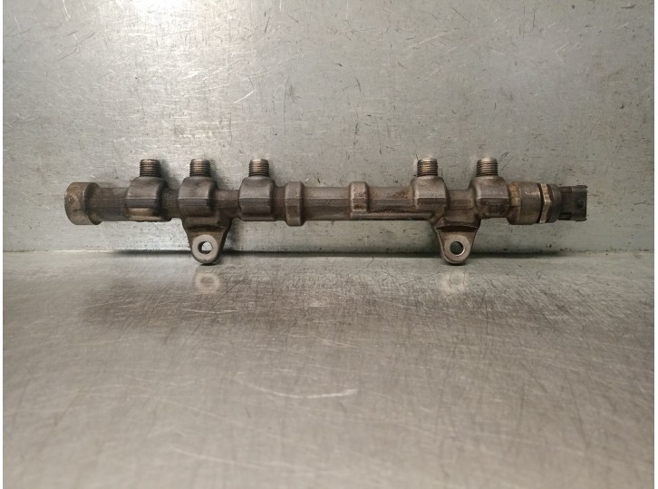 Replacement fuel injector rail for Fiat Doblo 1.3 16V JTD CAT OEM IAM reference 55232381 55215212 0445214193 BOSCH