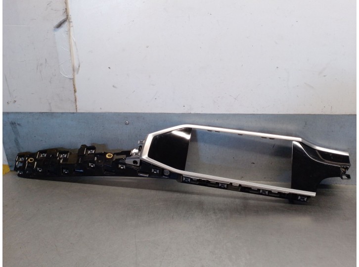 Replacement trim for Audi Q3 (F3B) 35 TDI OEM IAM reference 83B853190A 83B853190A 