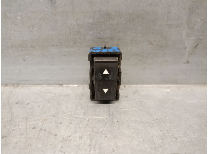 Recambio de mando elevalunas delantero derecho para fiat stilo (192) 1.9 jtd cat referencia OEM IAM 735297082 735297082 