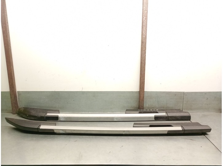 Recambio de portaequipajes para dacia sandero iii 1.0 tce 90 referencia OEM IAM 738216950R  