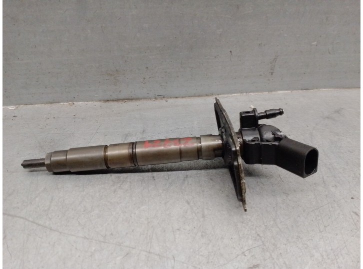 Recambio de inyector para audi q7 (4lb) 3.0 tdi quattro referencia OEM IAM 059130277AH 0445115052 BOSCH