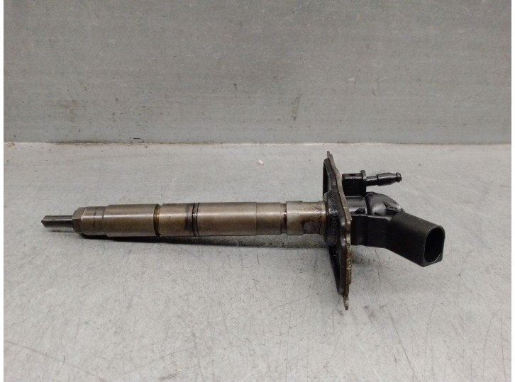 Recambio de inyector para audi q7 (4lb) 3.0 tdi quattro referencia OEM IAM 059130277AH 0445115052 BOSCH