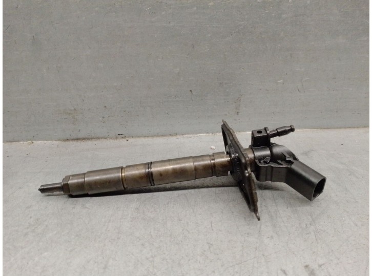 Recambio de inyector para audi q7 (4lb) 3.0 tdi quattro referencia OEM IAM 059130277AH 0445115052 BOSCH