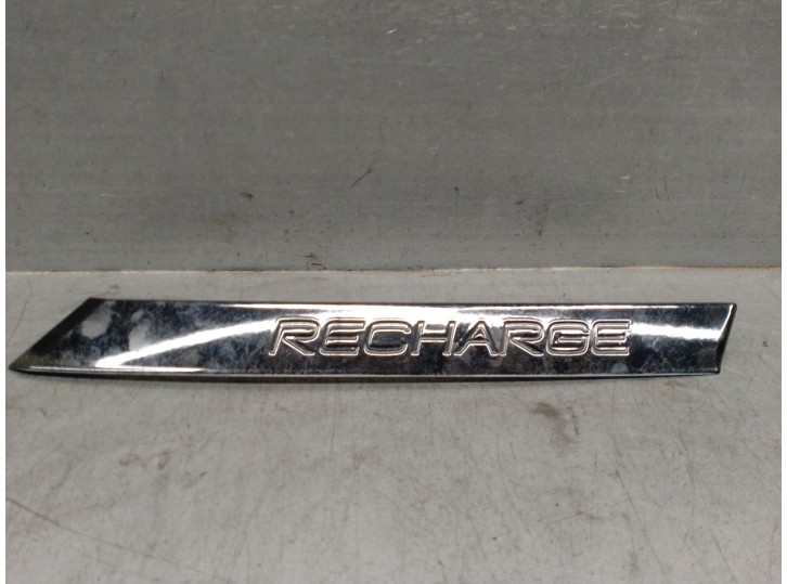 Recambio de moldura para volvo xc40 (536) recharge referencia OEM IAM 32262931 39848949 