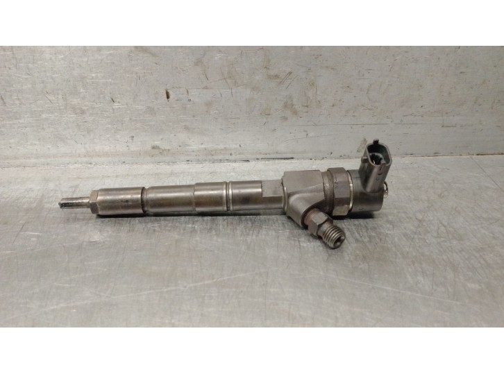 Recambio de inyector para alfa romeo giulietta (191) 1.6 jtdm cat referencia OEM IAM 0445110300  