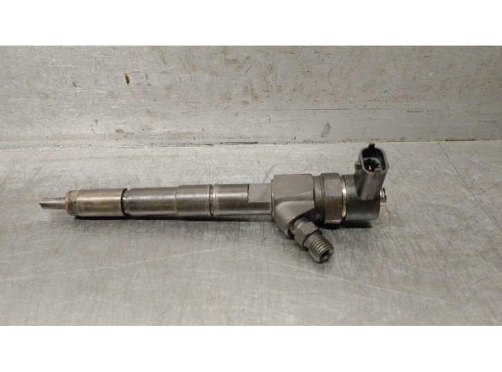 Recambio de inyector para alfa romeo giulietta (191) 1.6 jtdm cat referencia OEM IAM 0445110300 