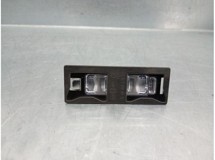 Recambio de piloto matricula para audi a5 (f53, f5p) 2.0 tfsi referencia OEM IAM 8W6943021 8W6943021 